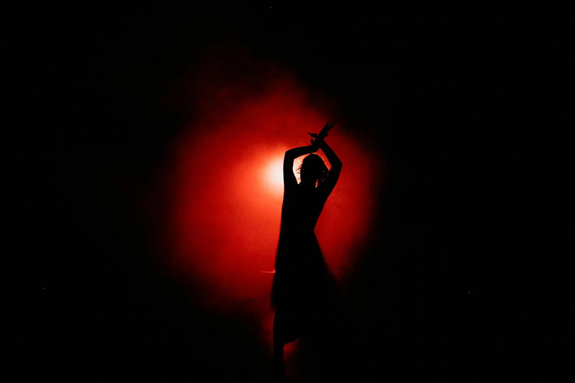 Lúcifer e a pergunta clínica: o que você realmente deseja? — foto ilustrativa (Pexels)