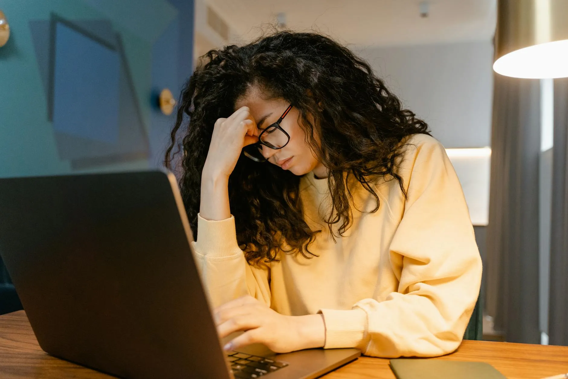 Vergonha e culpa: por que a distinção muda o trabalho clínico — foto ilustrativa (Pexels)